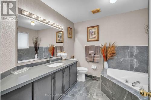 17 Chestermere Crescent, Brampton, ON - Indoor Photo Showing Bathroom