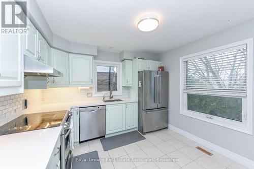 Upper Level - 3162 Folkway Drive, Mississauga, ON - Indoor Photo Showing Kitchen