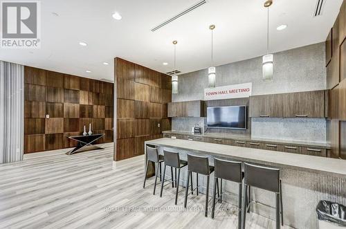 413 - 25 Fontenay Court, Toronto, ON - Indoor Photo Showing Kitchen With Upgraded Kitchen