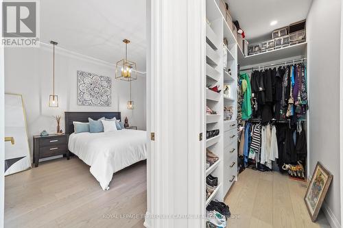 730 Hyde Road, Burlington, ON - Indoor Photo Showing Bedroom