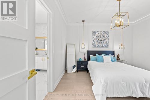 730 Hyde Road, Burlington, ON - Indoor Photo Showing Bedroom