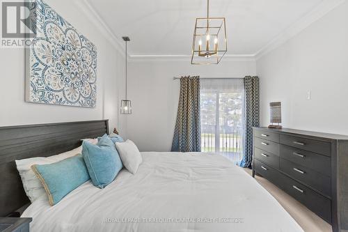730 Hyde Road, Burlington, ON - Indoor Photo Showing Bedroom