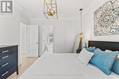 730 Hyde Road, Burlington, ON - Indoor Photo Showing Bedroom