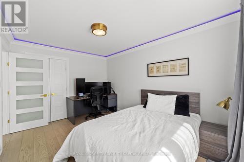 730 Hyde Road, Burlington, ON - Indoor Photo Showing Bedroom