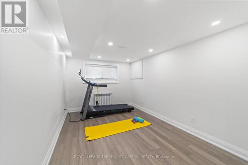 730 Hyde Road, Burlington, ON - Indoor