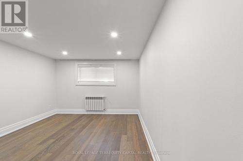 730 Hyde Road, Burlington, ON - Indoor