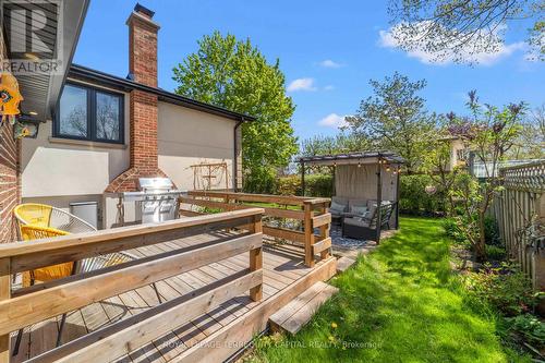 730 Hyde Road, Burlington, ON - Outdoor