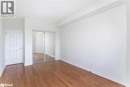 2511 Lakeshore Road W Unit# 718, Oakville, ON - Indoor Photo Showing Other Room