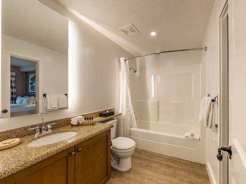 207B-1200 Rancher Creek Road, Osoyoos, BC - Indoor Photo Showing Bathroom