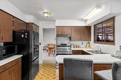 2425 Collingwood Road, West Kelowna, BC - Indoor Photo Showing Kitchen With Double Sink