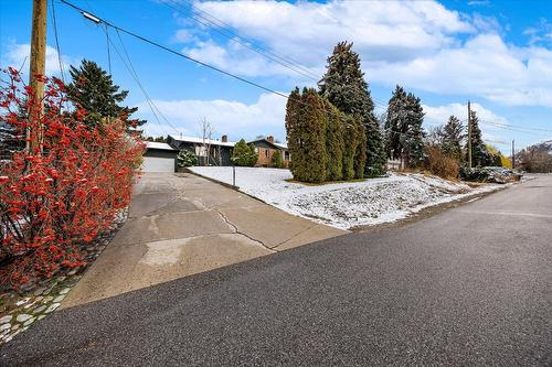 2425 Collingwood Road, West Kelowna, BC - Outdoor
