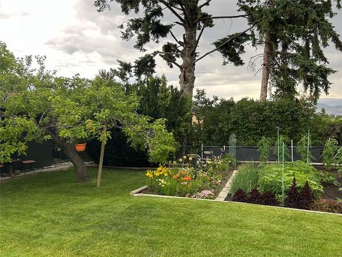 2425 Collingwood Road, West Kelowna, BC - Outdoor