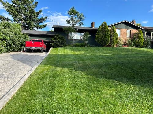 2425 Collingwood Road, West Kelowna, BC - Outdoor