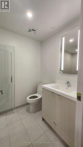 1002 - 60 Central Park Roadway, Toronto, ON - Indoor Photo Showing Bathroom