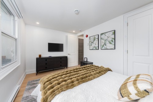 Chambre à coucher principale - 4-4811 Av. Lacombe, Montréal (Côte-Des-Neiges/Notre-Dame-De-Grâce), QC - Indoor Photo Showing Bedroom