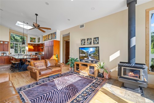 440 Gilbert Rd, Qualicum Beach, BC 