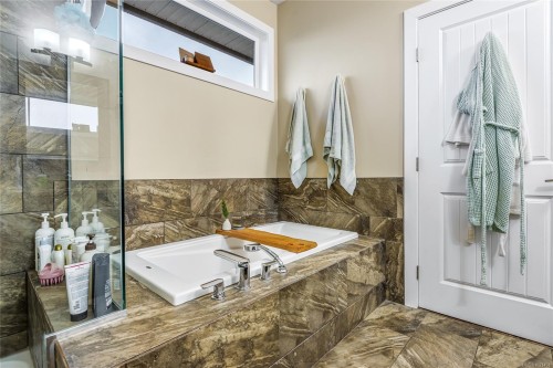 698 Eagle View Pl, Campbell River, BC 