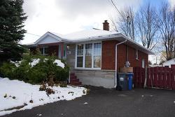 2220 Rue Arbour  Brossard, QC J4Z 3B9
