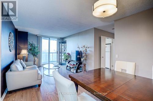 807 - 238 Doris Avenue, Toronto, ON - Indoor