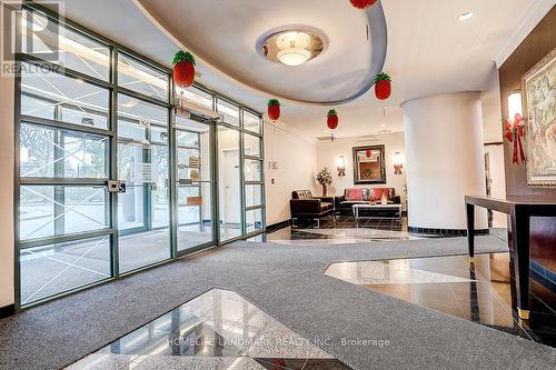 807 - 238 Doris Avenue, Toronto, ON - Indoor Photo Showing Other Room