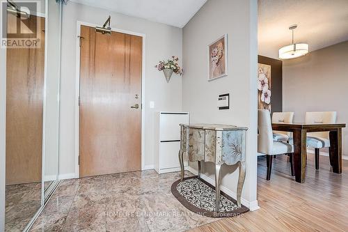 807 - 238 Doris Avenue, Toronto, ON - Indoor Photo Showing Other Room
