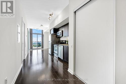 3509 - 105 The Queensway Avenue, Toronto, ON - Indoor Photo Showing Other Room