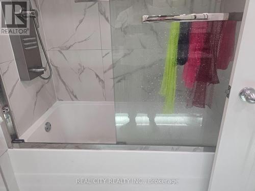 37 Bobcat Street, Brampton, ON - Indoor Photo Showing Bathroom