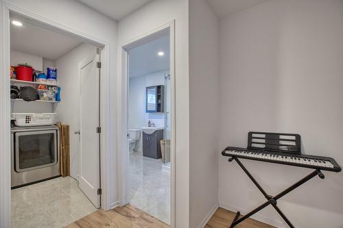 Logement - 649  - 649A Rue Beauregard, Sainte-Agathe-Des-Monts, QC - Indoor Photo Showing Laundry Room