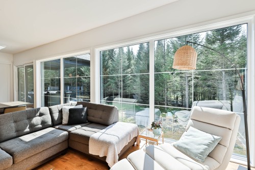 Salon - 1104 Ch. Du Massif, Piedmont, QC - Indoor Photo Showing Living Room