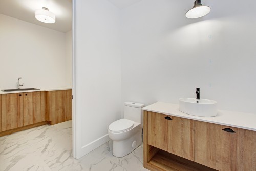 Salle de lavage - 1104 Ch. Du Massif, Piedmont, QC - Indoor Photo Showing Bathroom