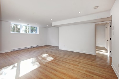 Salle familiale - 1104 Ch. Du Massif, Piedmont, QC - Indoor