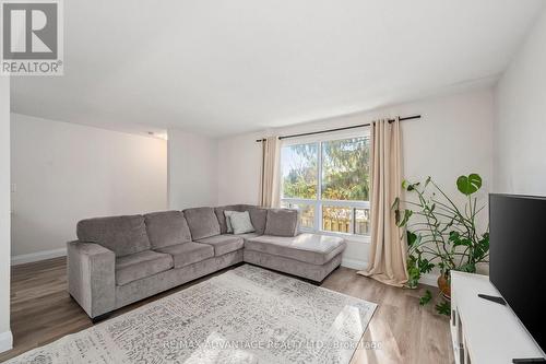 56 - 135 Belmont Drive, London South (South O), ON - Indoor Photo Showing Living Room
