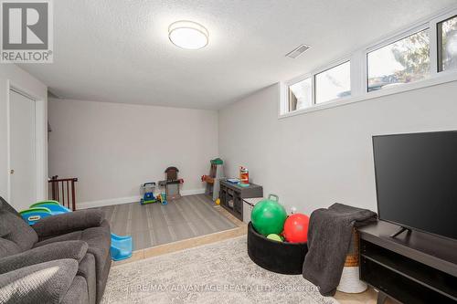 56 - 135 Belmont Drive, London South (South O), ON - Indoor