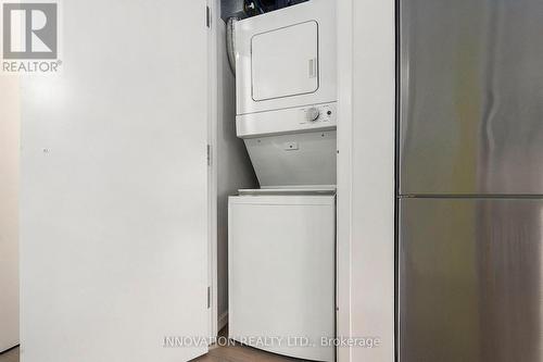 1702 - 105 Champagne Avenue S, Ottawa, ON - Indoor Photo Showing Laundry Room