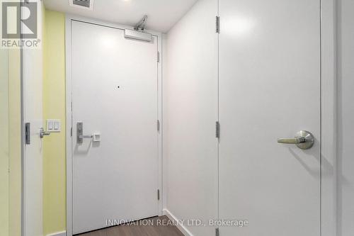 1702 - 105 Champagne Avenue S, Ottawa, ON - Indoor