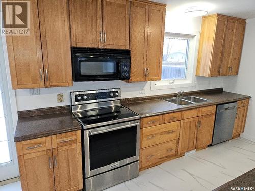 1111 Centennial Way, Humboldt, SK - Indoor Photo Showing Kitchen With Double Sink