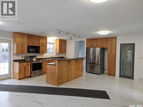 1111 Centennial Way, Humboldt, SK - Indoor Photo Showing Kitchen