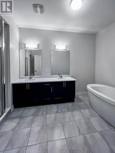 1215 Dartmouth Crescent, Oakville, ON - Indoor Photo Showing Bathroom