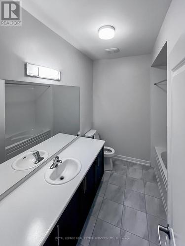 1215 Dartmouth Crescent, Oakville, ON - Indoor Photo Showing Bathroom