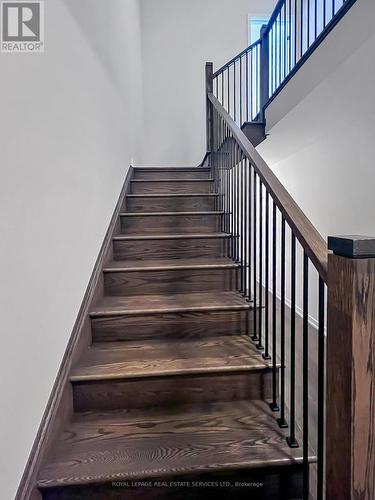 1215 Dartmouth Crescent, Oakville, ON - Indoor Photo Showing Other Room