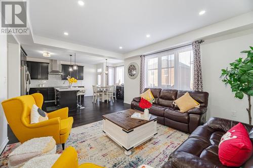 13 Fenchurch Drive, Brampton, ON - Indoor Photo Showing Living Room