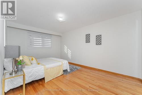 3783 Keenan Crescent, Mississauga, ON - Indoor Photo Showing Bedroom