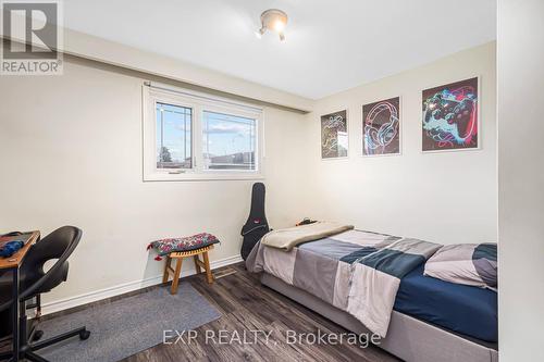 78 Sunset Trail, Toronto, ON - Indoor Photo Showing Bedroom