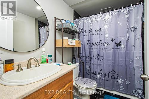 78 Sunset Trail, Toronto, ON - Indoor Photo Showing Bathroom