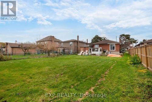 78 Sunset Trail, Toronto, ON - Outdoor With Backyard