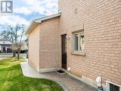 3986 BLOOR STREET W  Toronto, ON M9B 1M3