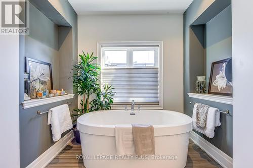 221 Hanover Street, Oakville, ON - Indoor Photo Showing Bathroom