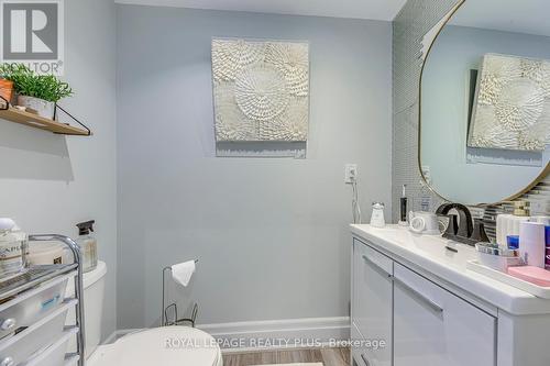 221 Hanover Street, Oakville, ON - Indoor Photo Showing Bathroom