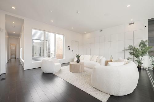 Living room - 407Z  - 413Z Av. Édouard-Charles, Montréal (Outremont), QC - Indoor Photo Showing Other Room