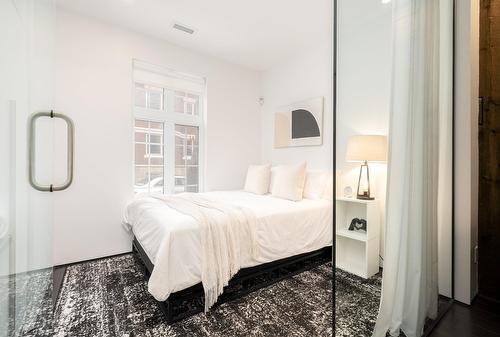 Bedroom - 407Z  - 413Z Av. Édouard-Charles, Montréal (Outremont), QC - Indoor Photo Showing Bedroom